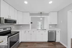 400 Lakeview Dr, Cross Junction, VA 22625 - Photo 14