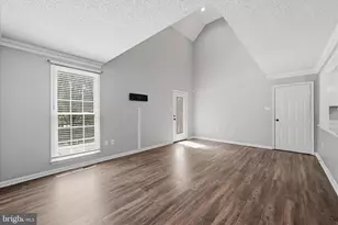 400 Lakeview Dr, Cross Junction, VA 22625 - Photo 10