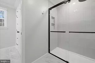 400 Lakeview Dr, Cross Junction, VA 22625 - Photo 24