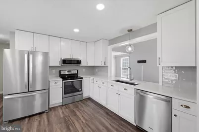 400 Lakeview Drive, Cross Junction, VA 22625 - Photo 18