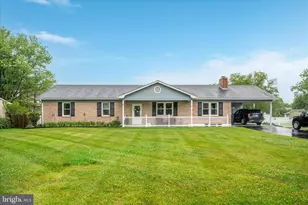 106 Essex Cir, Stephens City, VA 22655 - Photo 2