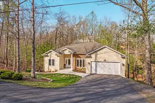 203 Northwood Cir, Cross Junction, VA 22625 - Photo 20