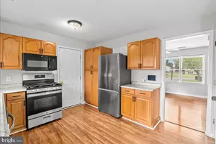 201 Nightingale Ave, Stephens City, VA 22655 - Photo 8