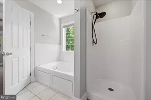 1201 Lakeview Dr, Cross Junction, VA 22625 - Photo 30