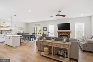 306 Dogwood Dr, Cross Junction, VA 22625 - Photo 12