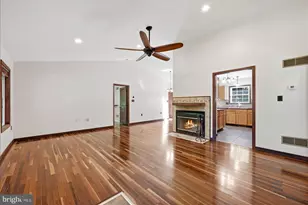 323 S Timber Ridge Rd, Cross Junction, VA 22625 - Photo 2