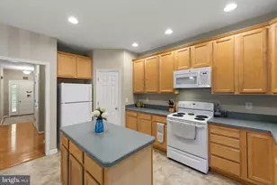 107 Sunset Cir, Cross Junction, VA 22625 - Photo 14