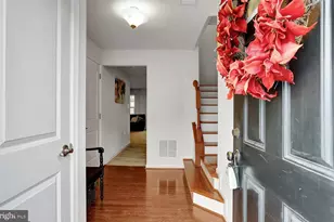 114 Chamomile Ct, Lake Frederick, VA 22630 - Photo 2