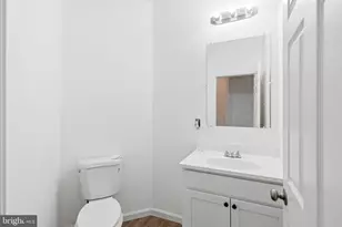 607 South Lakeview, Cross Junction, VA 22625 - Photo 8