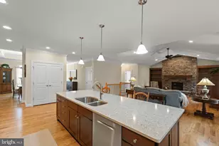 135 Kinross Dr, Winchester, VA 22602 - Photo 10