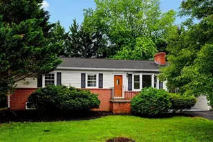 100 Huntcrest Cir, Winchester, VA 22602 - Photo 2