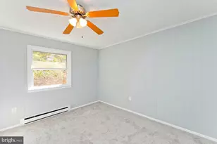 335 Whipporwill Ln, Cross Junction, VA 22625 - Photo 10