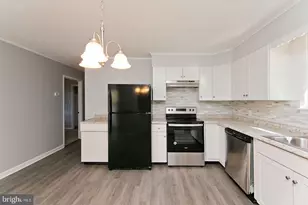 335 Whipporwill Ln, Cross Junction, VA 22625 - Photo 6