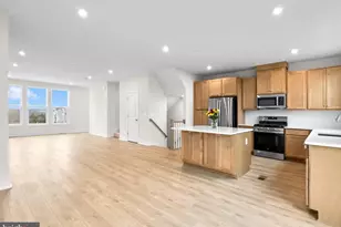 107 Checkerspot Wy, Lake Frederick, VA 22630 - Photo 2