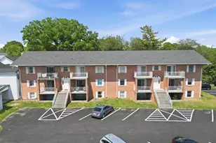 820 Locust St, Stephens City, VA 22655 - Photo 1