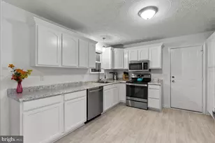 100 Woodlands Ln, Cross Junction, VA 22625 - Photo 16