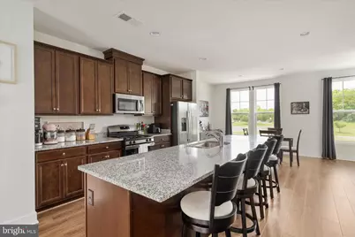 107 Wake Robin Ct, Lake Frederick, VA 22630 - Photo 2