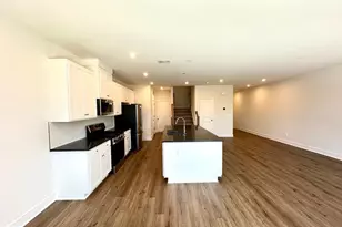 131 Leather Flower Dr, Lake Frederick, VA 22630 - Photo 6