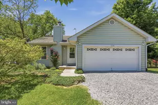 113 Bluebird Dr, Stephens City, VA 22655 - Photo 2