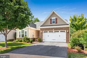 104 Atlantis Ln, Lake Frederick, VA 22630 - Photo 2