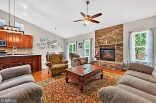 104 Atlantis Ln, Lake Frederick, VA 22630 - Photo 8