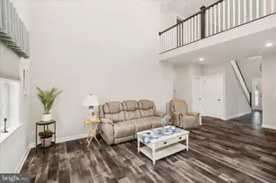 103 Fairway Cir, Cross Junction, VA 22625 - Photo 12