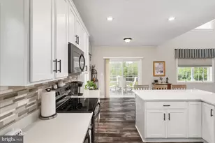 103 Fairway Cir, Cross Junction, VA 22625 - Photo 8