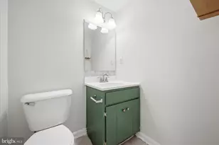 304 Ash Hollow Dr, Winchester, VA 22602 - Photo 16