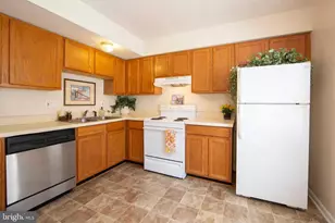 511 Ridgefield Ave, Stephens City, VA 22655 - Photo 6
