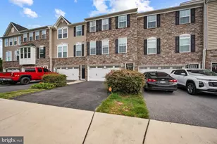 184 Trout Lily Dr, Lake Frederick, VA 22630 - Photo 2
