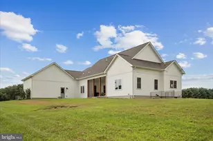 886 Middle Fork Rd, Cross Junction, VA 22625 - Photo 56