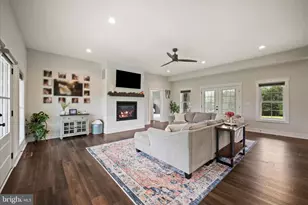 886 Middle Fork Rd, Cross Junction, VA 22625 - Photo 4