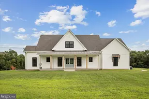886 Middle Fork Rd, Cross Junction, VA 22625 - Photo 68