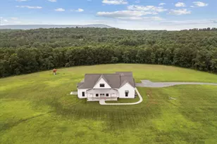 886 Middle Fork Rd, Cross Junction, VA 22625 - Photo 1