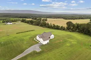 886 Middle Fork Rd, Cross Junction, VA 22625 - Photo 76
