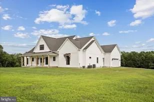 886 Middle Fork Rd, Cross Junction, VA 22625 - Photo 56