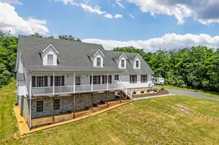 253 Sylvan Springs Dr, Clear Brook, VA 22624 - Photo 2