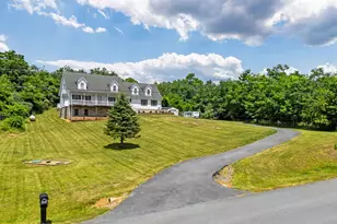 253 Sylvan Springs Dr, Clear Brook, VA 22624 - Photo 4