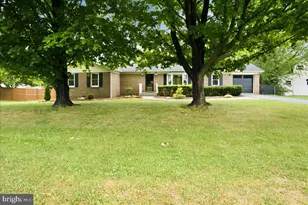 303 Yale Dr, Winchester, VA 22602 - Photo 2