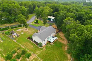 1309 Redland Rd, Cross Junction, VA 22625 - Photo 10