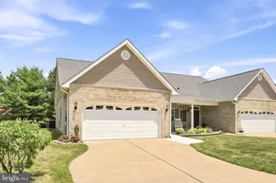 108 Bayberry Ct, Stephens City, VA 22655 - Photo 2
