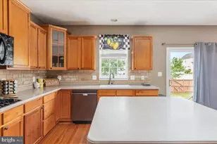 135 Blackburns Ford Dr, Stephens City, VA 22655 - Photo 8
