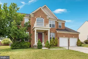 135 Blackburns Ford Dr, Stephens City, VA 22655 - Photo 2