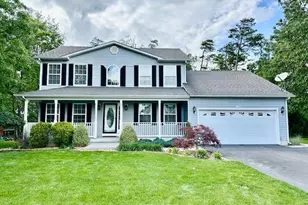 700 S Lakeview Dr, Cross Junction, VA 22625 - Photo 1