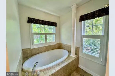 700 S Lakeview Drive, Cross Junction, VA 22625 - Photo 20