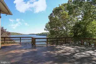 700 S Lakeview Dr, Cross Junction, VA 22625 - Photo 32