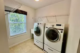 700 S Lakeview Dr, Cross Junction, VA 22625 - Photo 24