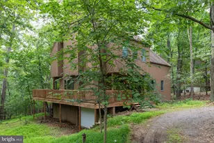1317 Lakeview Dr, Cross Junction, VA 22625 - Photo 1