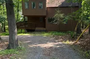 1317 Lakeview Dr, Cross Junction, VA 22625 - Photo 2
