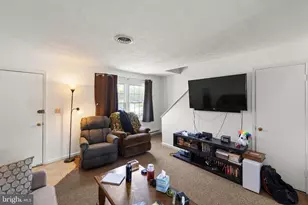 96 Hackberry Dr, Stephens City, VA 22655 - Photo 2